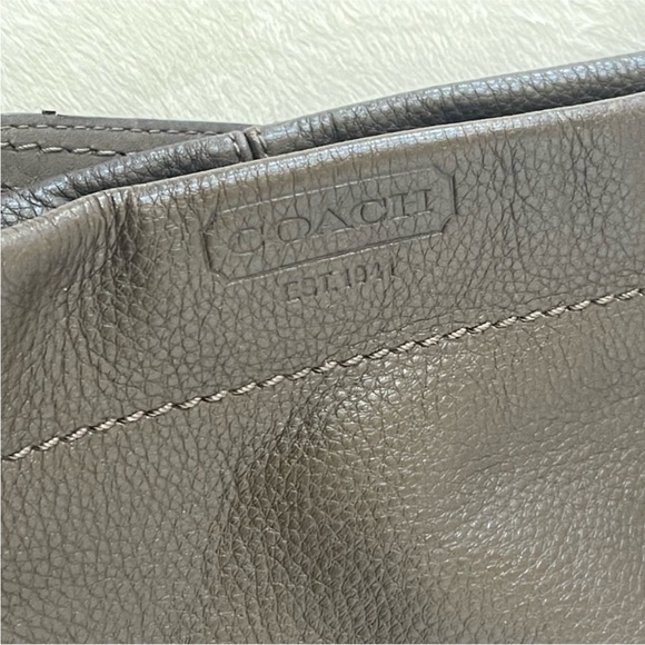 Coach Carly Brown Leather Shoulder Bag EUC - Picture 7 of 9